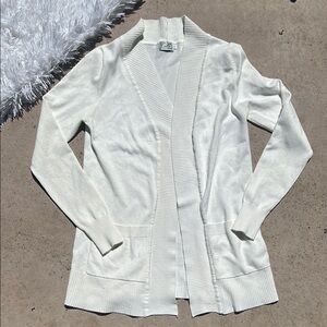 🩶5/$30 Cielo Everyday Ultra Soft Bright White Cardigan Size Small